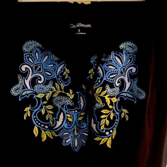 Women’s peasant style tunic with cap sleeves. Size small. Super cute! - Picture 2 of 3